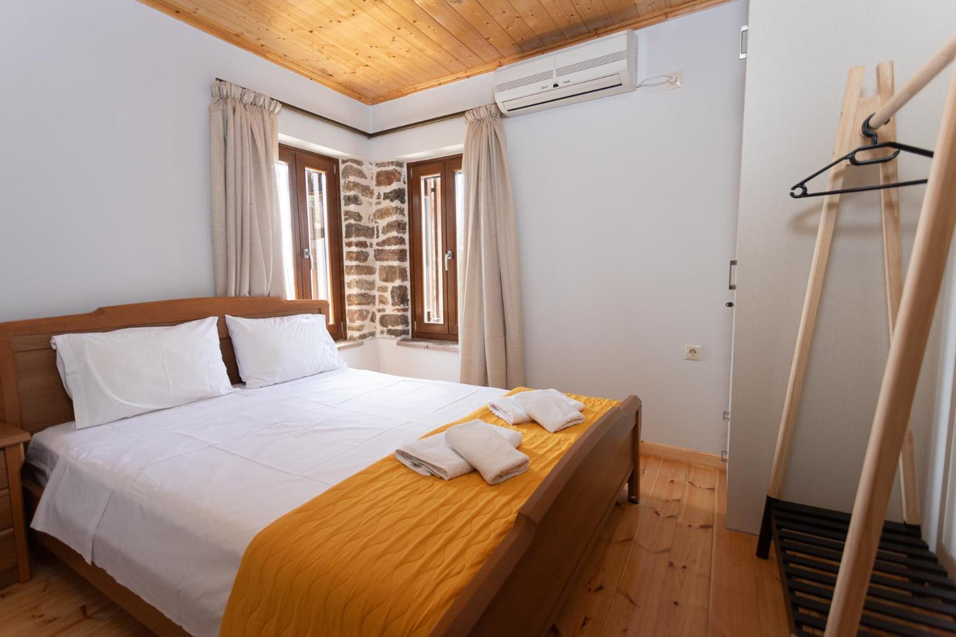To Spiti Sto Castro Apartment Nafpaktos Bagian luar foto