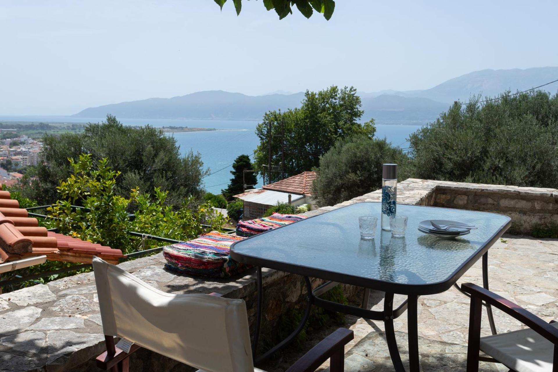 To Spiti Sto Castro Apartment Nafpaktos Bagian luar foto