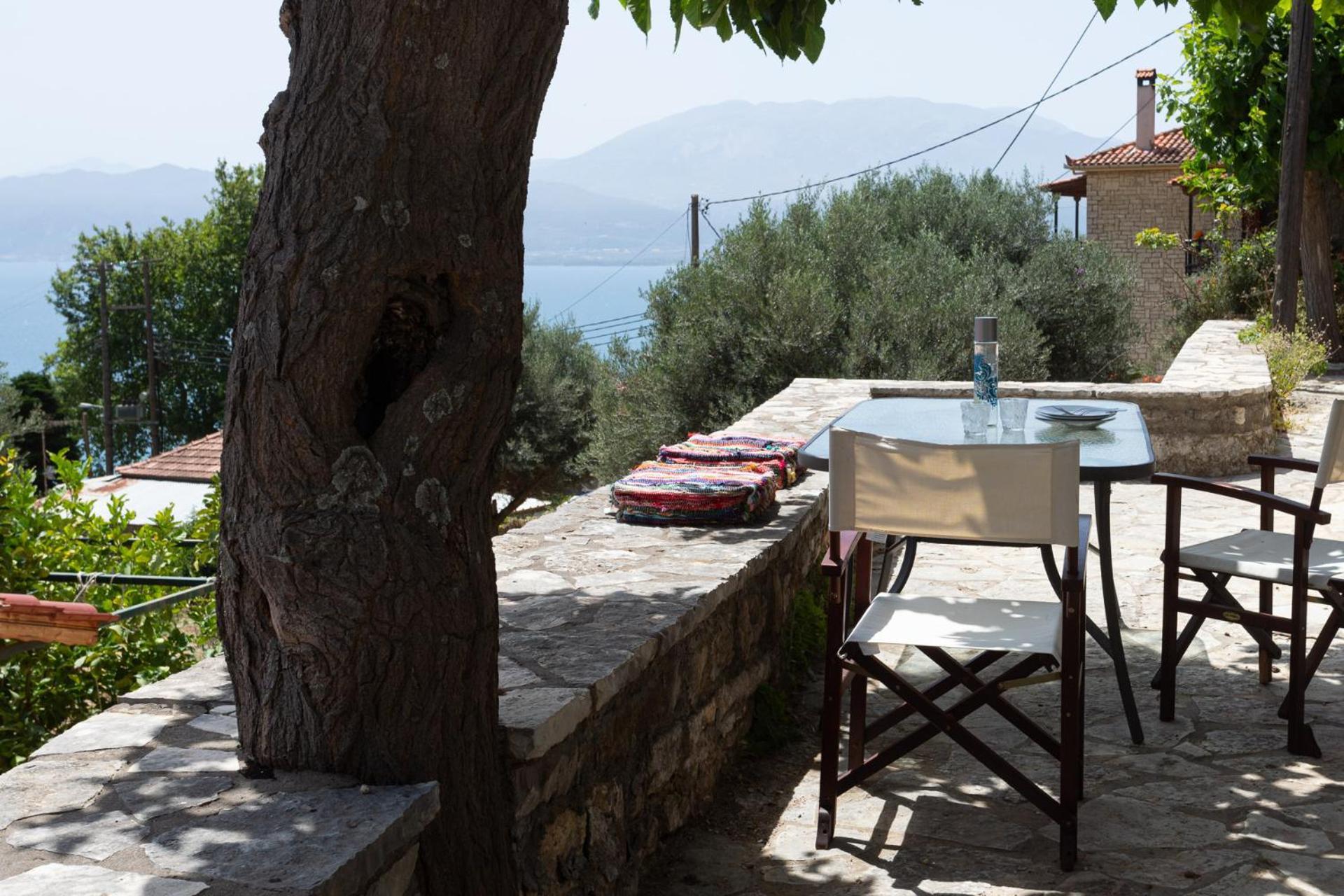 To Spiti Sto Castro Apartment Nafpaktos Bagian luar foto