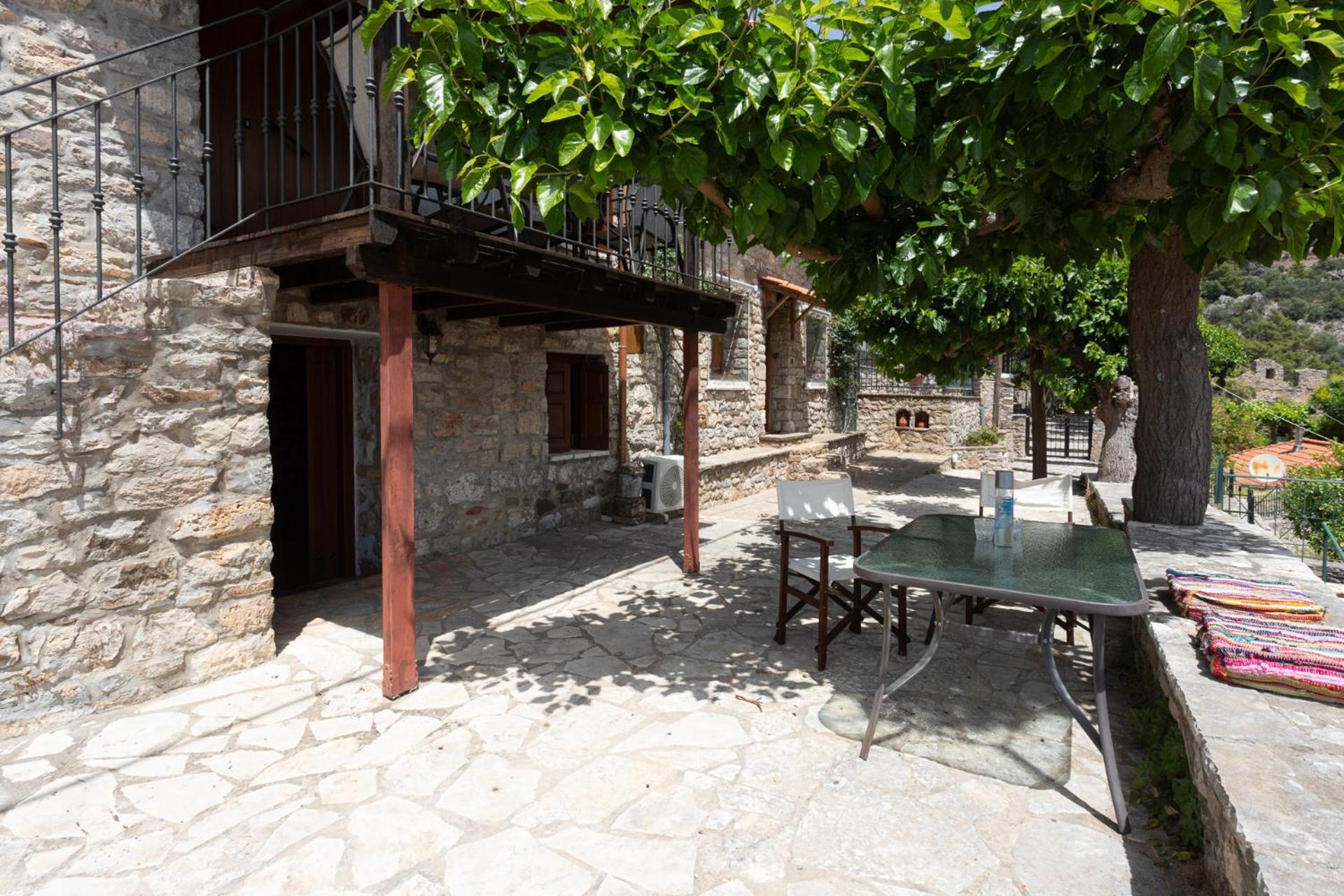 To Spiti Sto Castro Apartment Nafpaktos Bagian luar foto